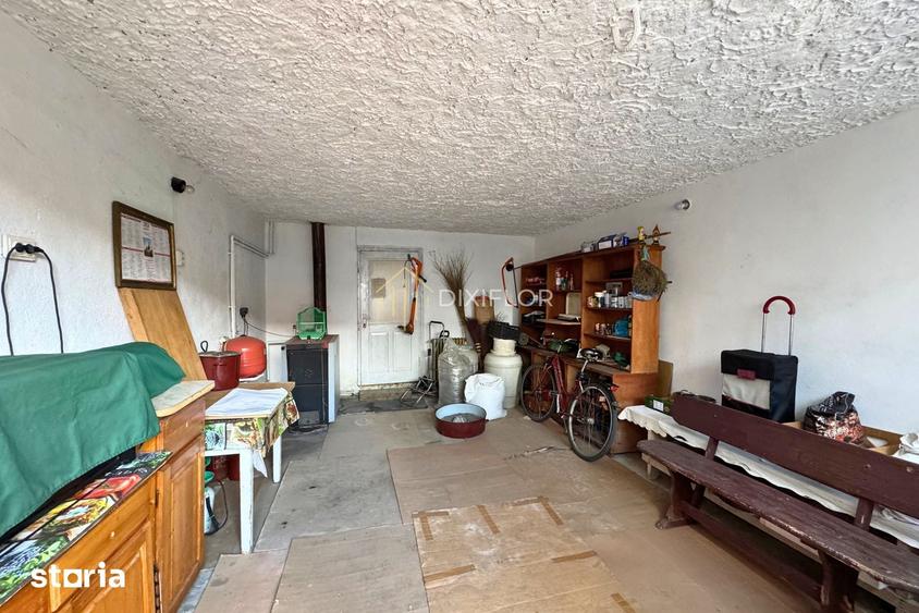 Casă cu 9 camere cu Teren 336 Mp în Central