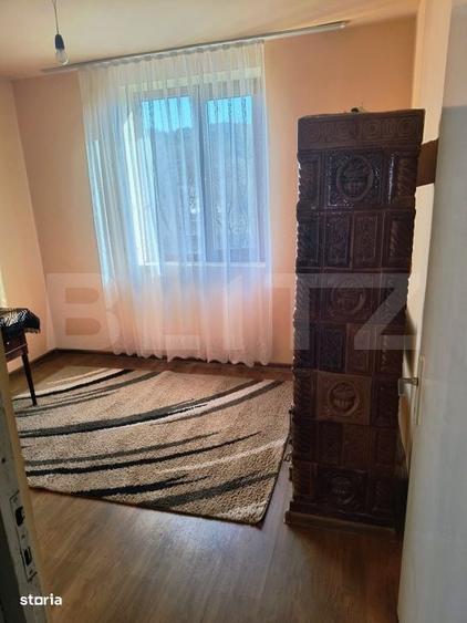 Apartament cu 3 camere în Tărpiu