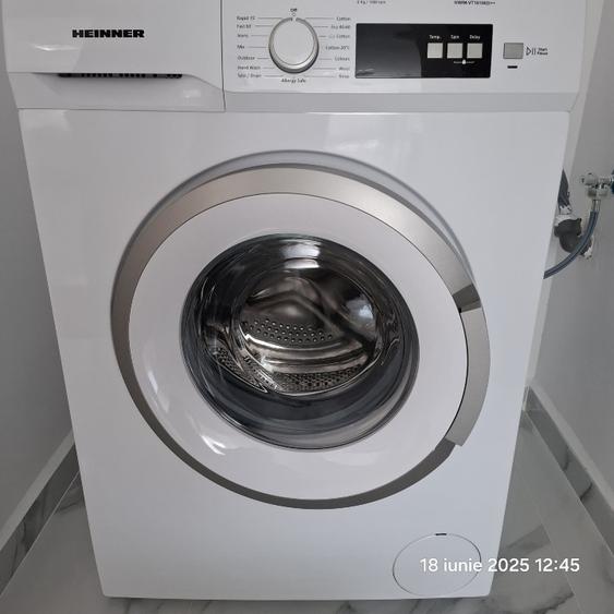 Apartament cu 2 camere decomandat în Roșu