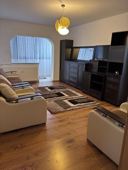 Apartament cu 2 camere semidecomandat în Central