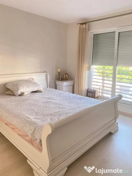 Casă cu 4 camere cu Teren 300 Mp în Central