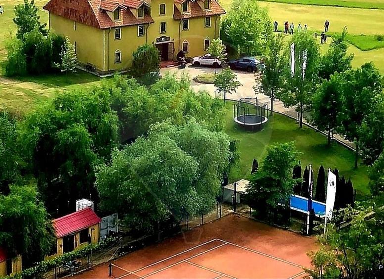 Teren Construcții intravilan de 97000 mp, în Potigrafu