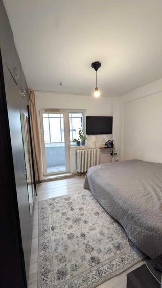Apartament cu 4 camere decomandat, mobilat în Mărăști