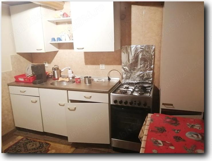 Casă cu Teren 1500 Mp în Roșiori
