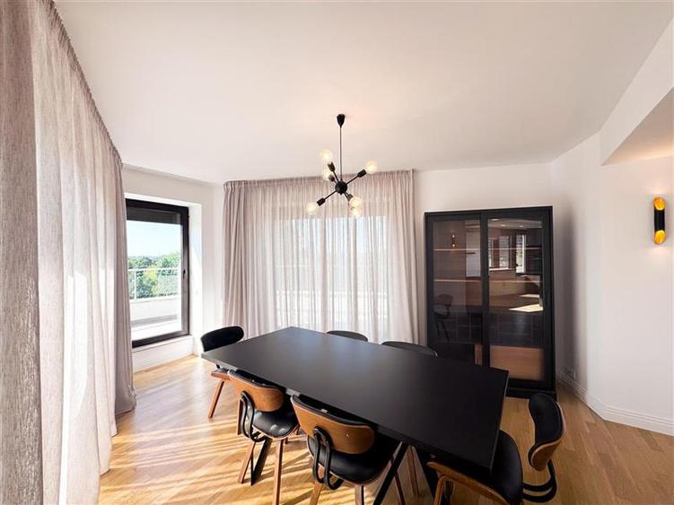Apartament cu 4 camere decomandat, mobilat în Herăstrău
