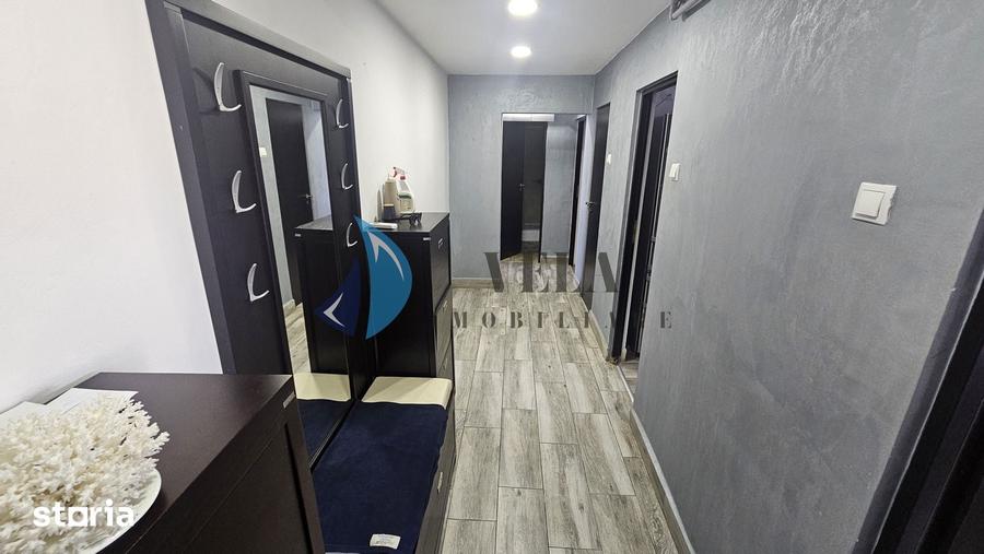 Apartament cu 3 camere decomandat în Central