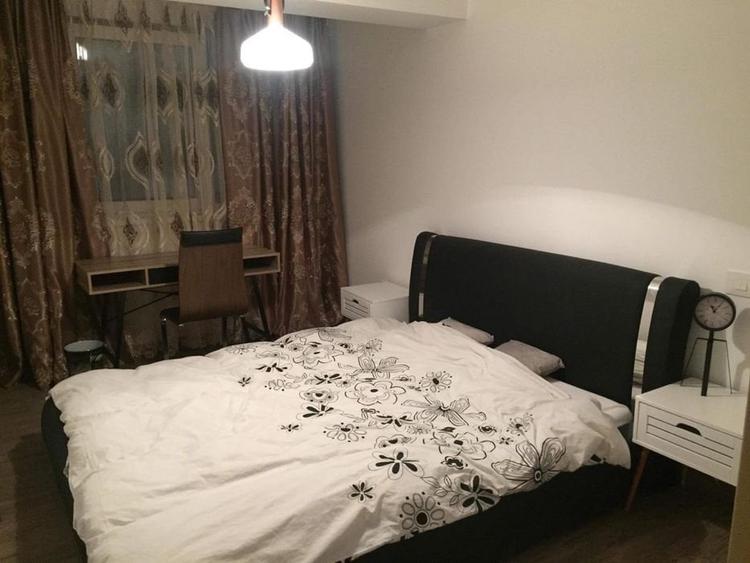 Apartament cu 3 camere semidecomandat în Tătărași
