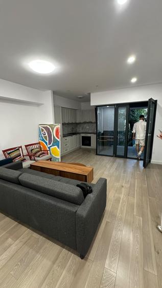Apartament cu 2 camere decomandat, mobilat în Universitate