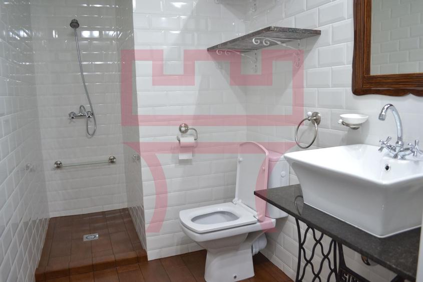 Apartament cu 4 camere decomandat, mobilat în Mărăști
