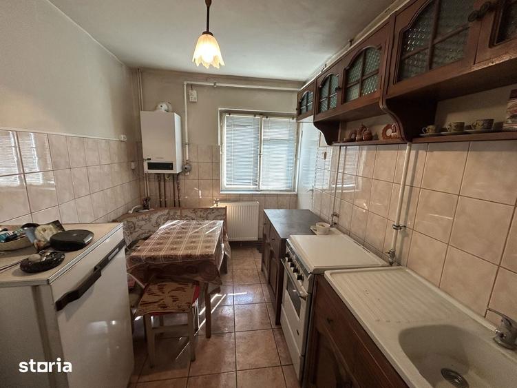Apartament cu 3 camere decomandat în Micălaca