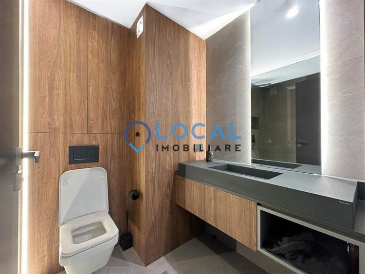 Apartament cu 3 camere semidecomandat, mobilat în Gară