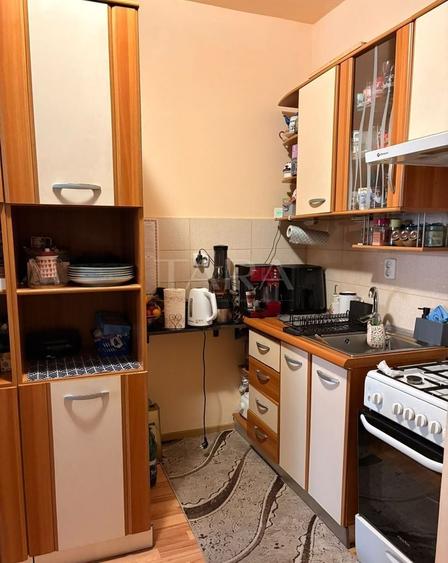 Apartament cu 3 camere semidecomandat în Iris