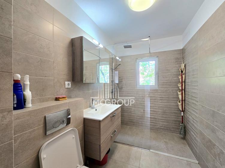 Apartament cu 3 camere semidecomandat, mobilat în Zorilor