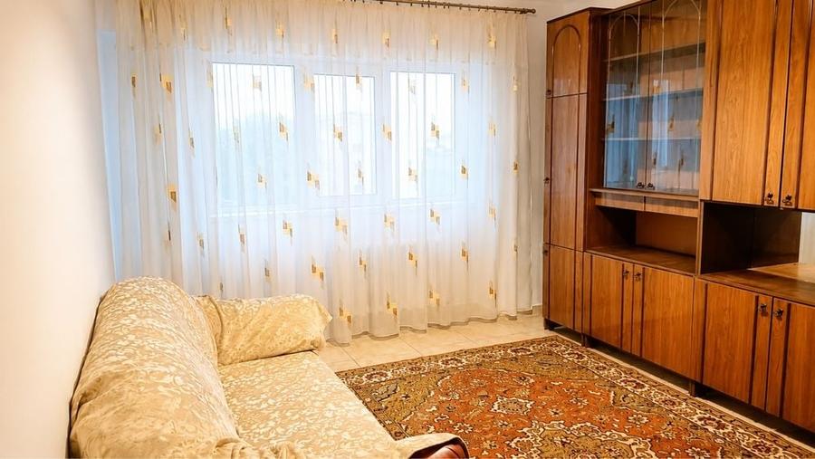Apartament cu 3 camere decomandat în Dacia