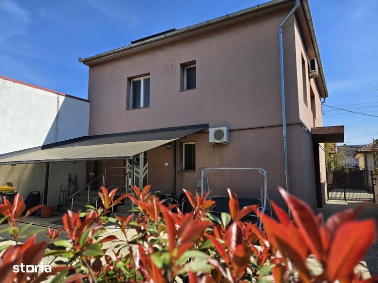 Casă cu 8 camere cu Teren 220 Mp în Mureșel