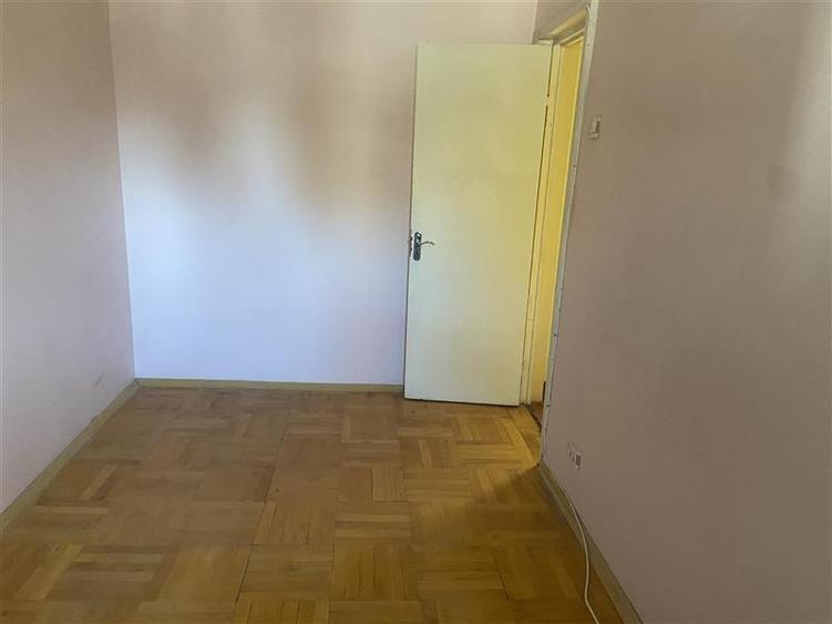 Apartament cu 4 camere nedecomandat în Sud