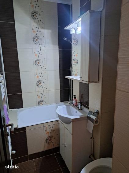 Apartament cu 2 camere semidecomandat în Mircea cel Bătrân