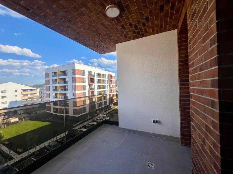 Apartament cu 3 camere în Florești