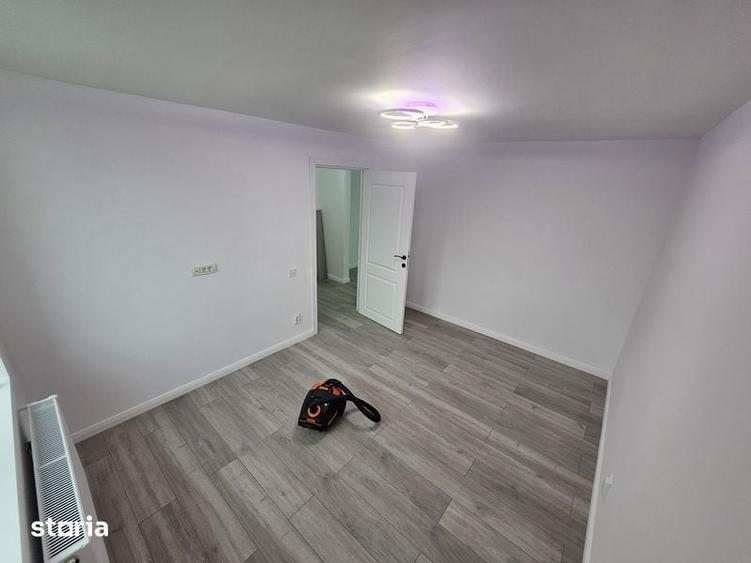 Apartament cu 3 camere semidecomandat în Cina