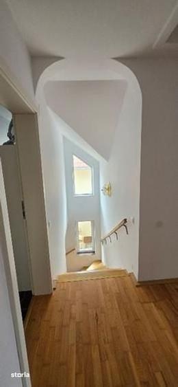 Casă cu 4 camere cu Teren 320 Mp în Dumbrăvița