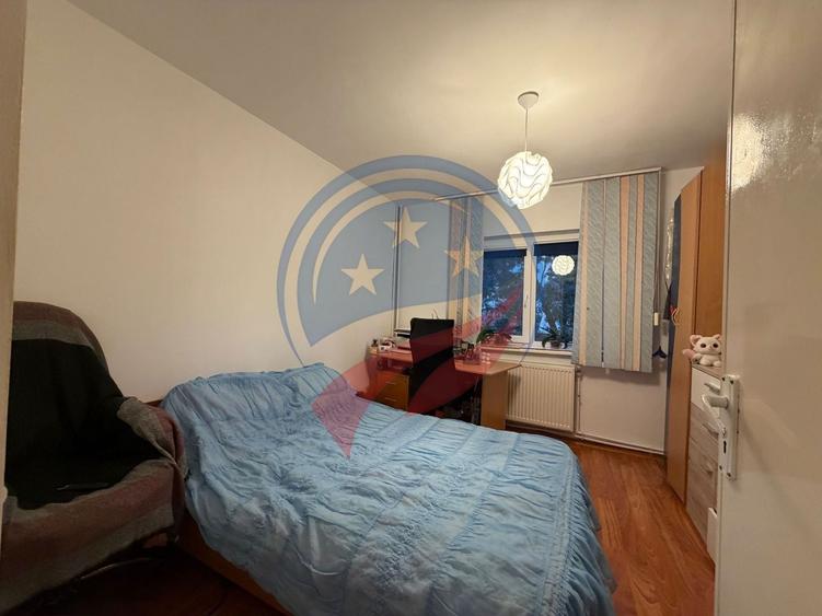Apartament cu 3 camere decomandat în Brazda lui Novac