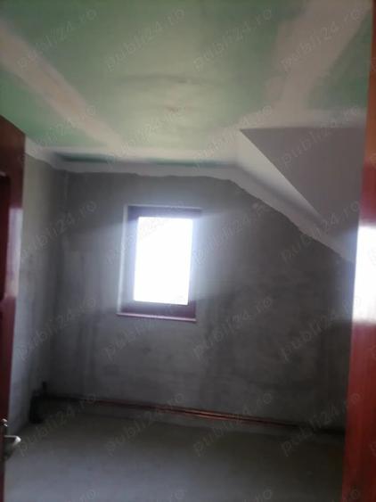 Casă cu 3 camere în Curtea de Argeș