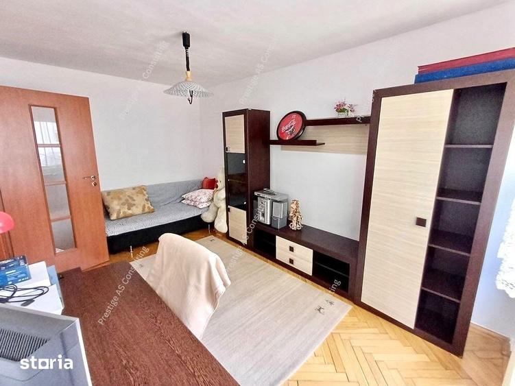 Apartament cu 3 camere în Tipografilor