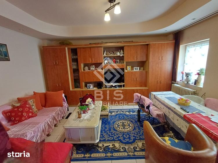 Casă cu 4 camere decomandat cu Teren 300 Mp în Independenței