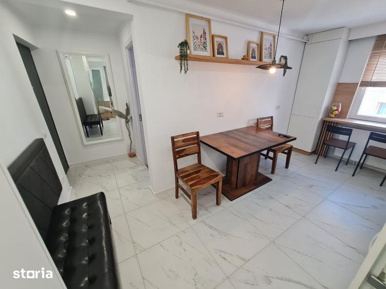 Zona Catedralei-apartament semidecomandat cu 3 camere - 15