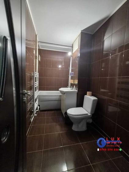 Apartament cu 3 camere decomandat în Babadag