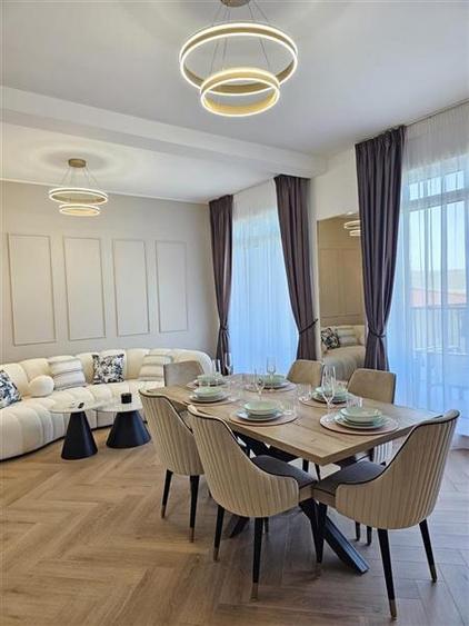Duplex cu 5 camere cu Canalizare în Florești