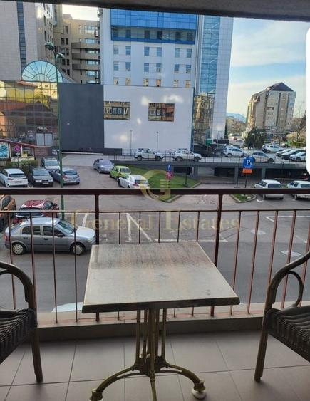 Apartament cu 2 camere semidecomandat, mobilat în Centrul Civic