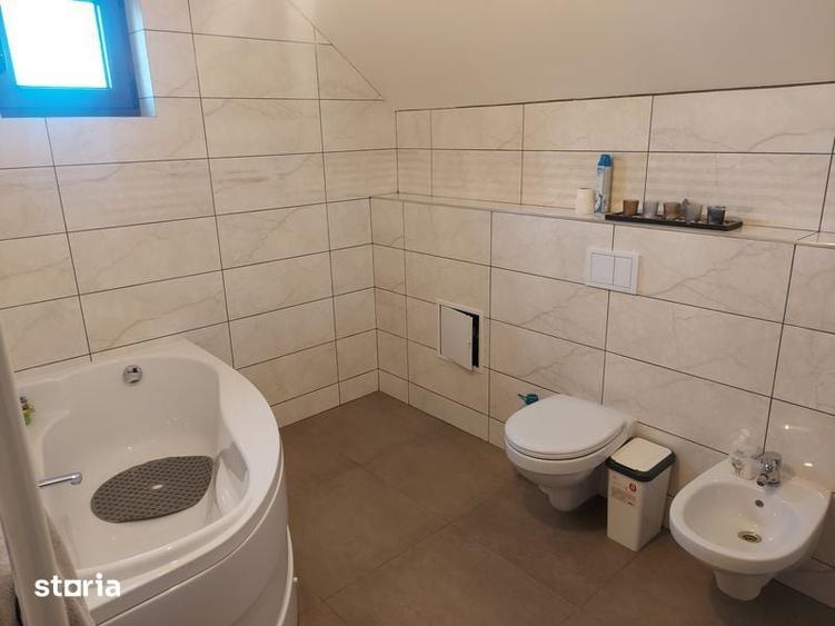 Casă cu 4 camere cu Teren 200 Mp în Frătăuții Vechi
