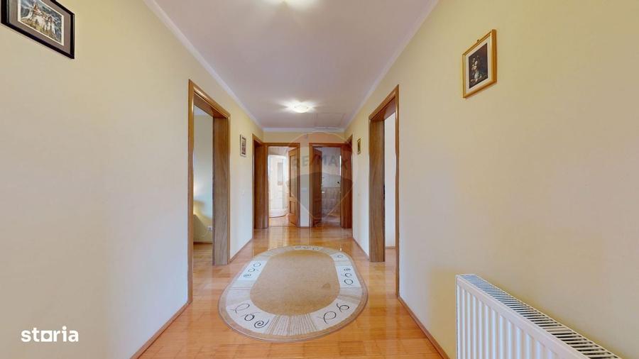 Casă cu 4 camere în Sohodol
