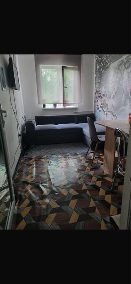 Apartament cu 3 camere decomandat în Tineretului