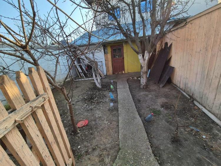 Casă cu 5 camere cu Canalizare în Chercea