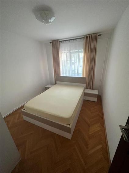 Apartament cu 3 camere decomandat, mobilat în Zorilor