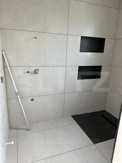 Casă individuală cu 4 camere cu Canalizare în Unirea