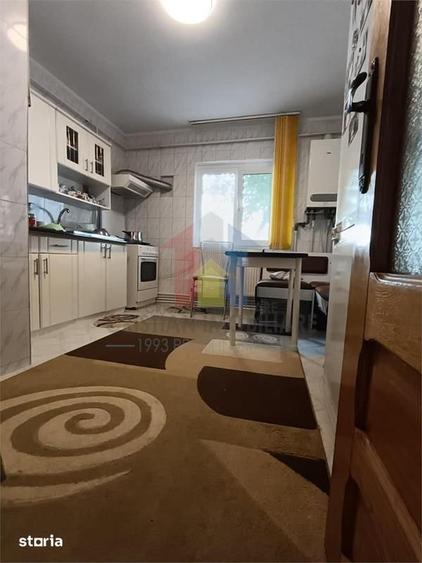 Apartament cu 4 camere în Buzaului
