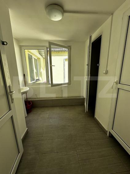 Două camere într-o casă de inchiriat, cu acces la bucătărie și baie - 6