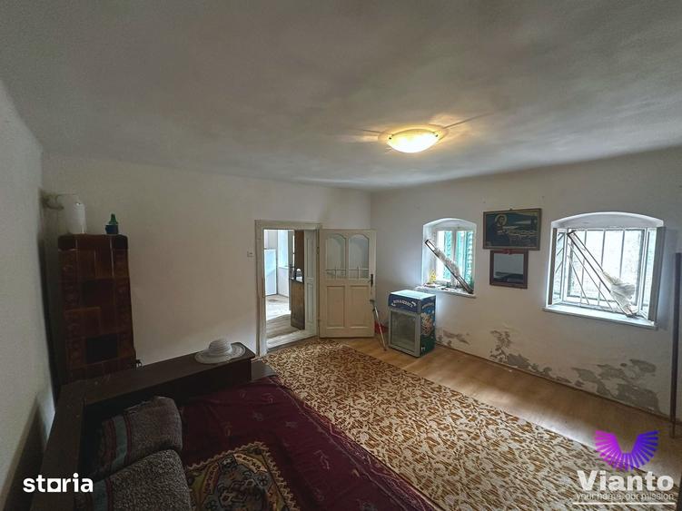 Casă cu 3 camere cu Teren 1100 Mp în Central