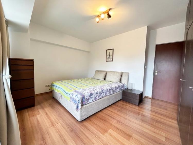 Apartament cu 3 camere decomandat, mobilat în P-ța Alba Iulia