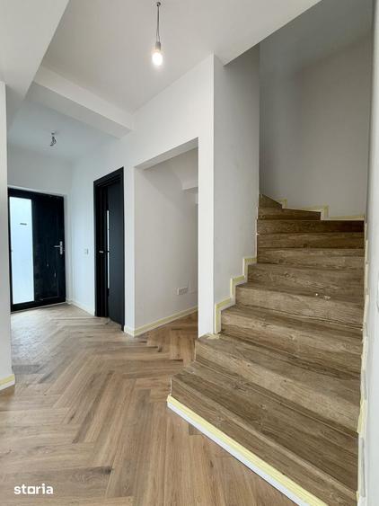 Casă cu 4 camere decomandat cu Teren 226 Mp în Bucium