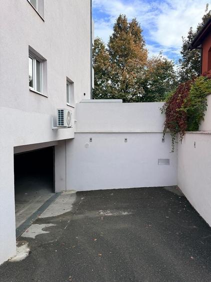 Apartament cu 3 camere decomandat, mobilat în Străulești