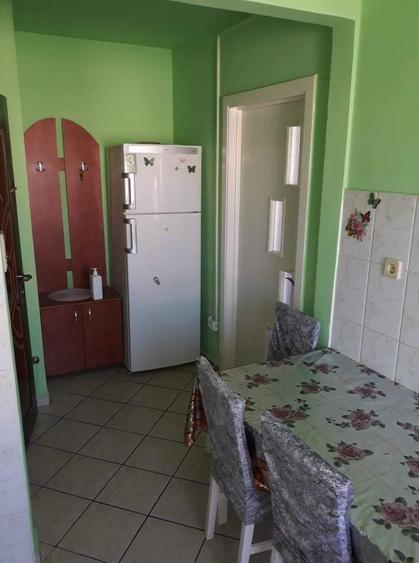 Apartament cu 2 camere semidecomandat în Cetate