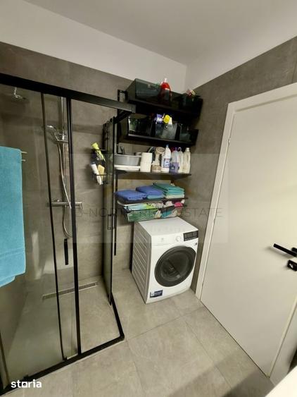 Apartament cu 3 camere semidecomandat în Tunari