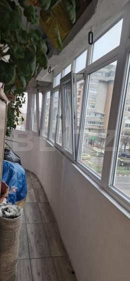 Apartament cu 3 camere decomandat, mobilat în Central