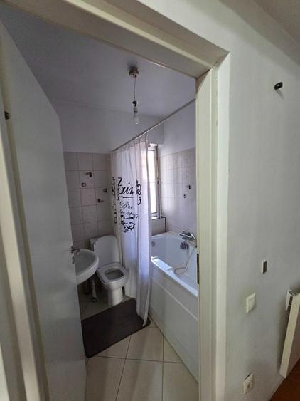 Apartament cu 3 camere decomandat, mobilat în Pache Protopopescu