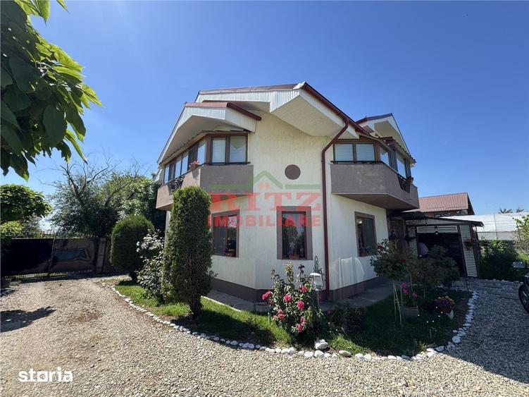 Casă cu 6 camere cu Teren 601 Mp în Central