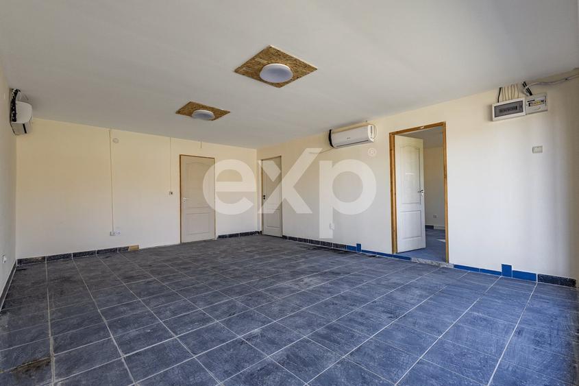 Spațiu comercial, de 178.82000732422 mp, în Bacova